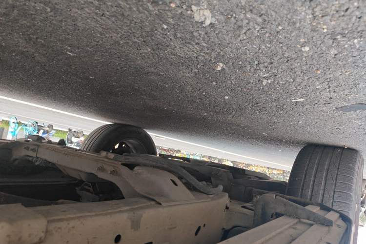 Used SAIC MAXUS D90 2017 2.0T Automatic Two-Wheel Drive - Uranus Chassis Front Left