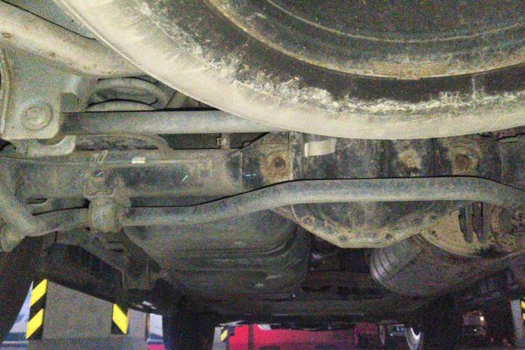 Used SAIC MAXUS D90 2017 2.0T Automatic Two-Wheel Drive Mercury Chassis Rear