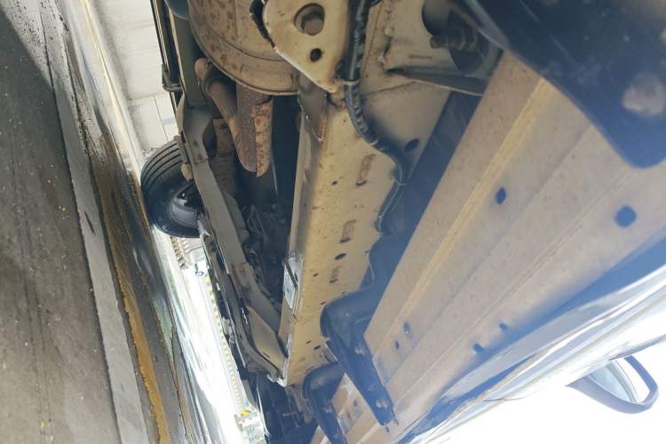 Used SAIC MAXUS D90 2017 2.0T Automatic Two-Wheel Drive Mercury Base Edition Chassis Rear Right