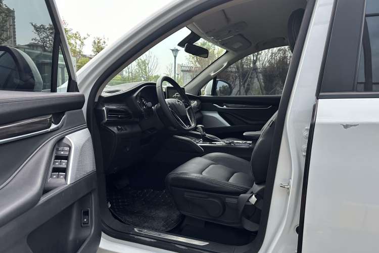 Used SAIC MAXUS D90 2017 2.0T Automatic All-Wheel Drive Sirius Driver Seat