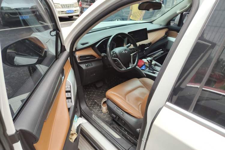 Used SAIC MAXUS D90  Driver Seat