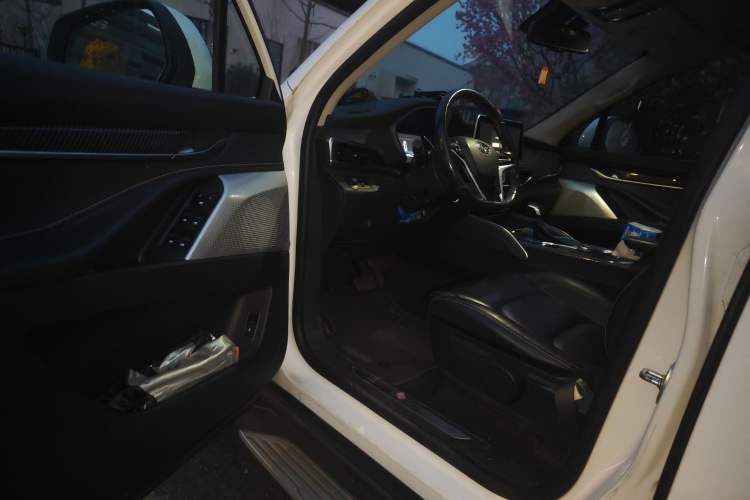 Used SAIC MAXUS D90 2017 2.0T Automatic All-Wheel Drive Sirius Driver Seat