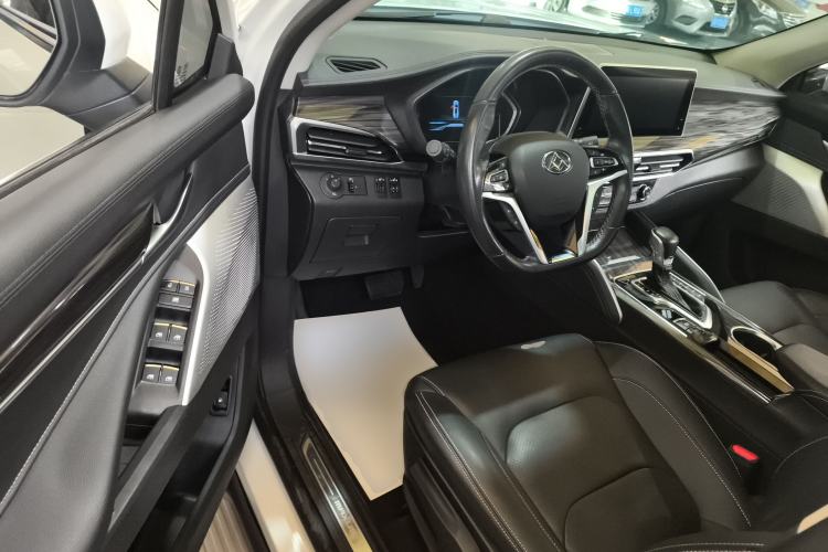 Used SAIC MAXUS D90 2017 2.0T Automatic Two-Wheel Drive Mercury Driver Seat
