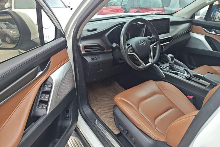 Used SAIC MAXUS D90 2017 2.0T Automatic Two-Wheel Drive - Uranus Driver Seat