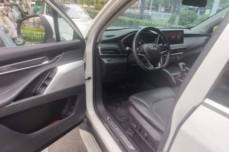 Used SAIC MAXUS D90 2017 2.0T Automatic All-Wheel Drive Sirius Driver Seat