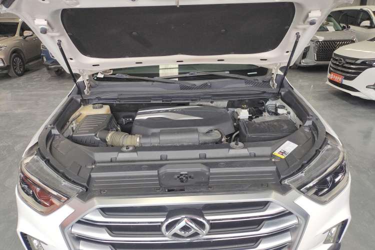 Used SAIC MAXUS D90 2017 2.0T Automatic All-Wheel Drive Sirius Engine Bay