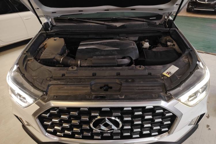 Used SAIC MAXUS D90 2017 2.0T Automatic All-Wheel Drive Sirius Engine Bay