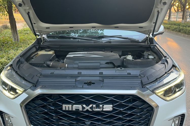 Used SAIC MAXUS D90 2017 2.0T Automatic Two-Wheel Drive - Uranus Engine Bay