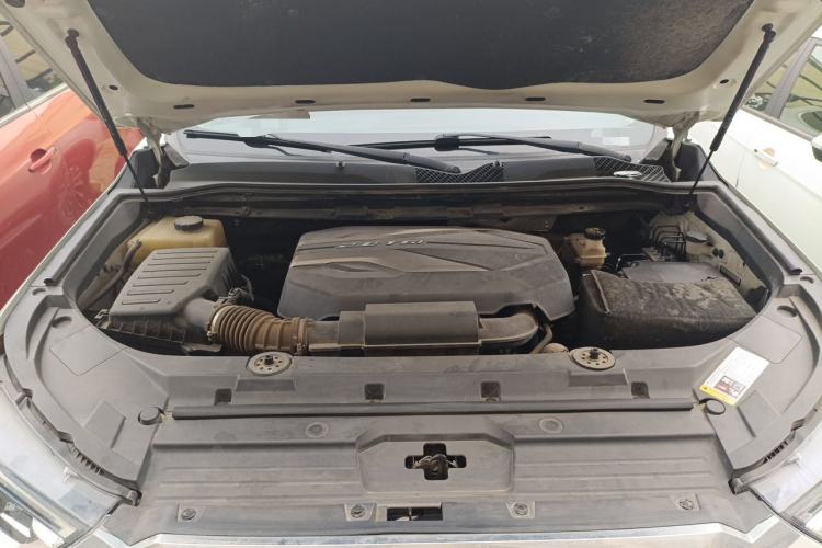 Used SAIC MAXUS D90 2017 2.0T Automatic Two-Wheel Drive - Uranus Engine Bay
