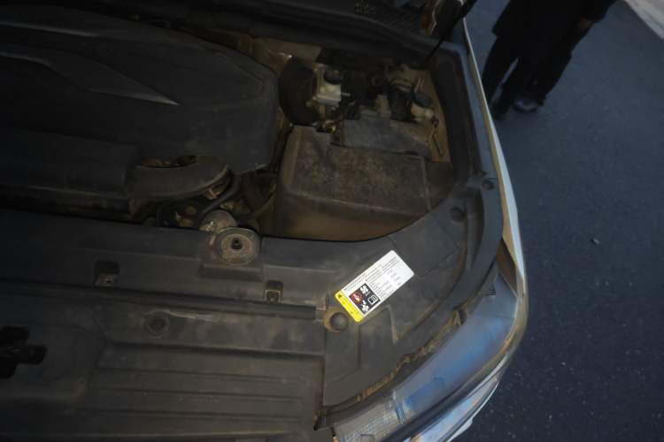 Used SAIC MAXUS D90 2017 2.0T Automatic All-Wheel Drive Sirius Engine Bay Left