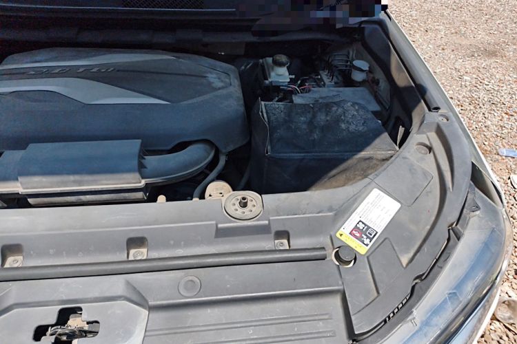 Used SAIC MAXUS D90 2017 2.0T Automatic All-Wheel Drive Sirius Engine Bay Left
