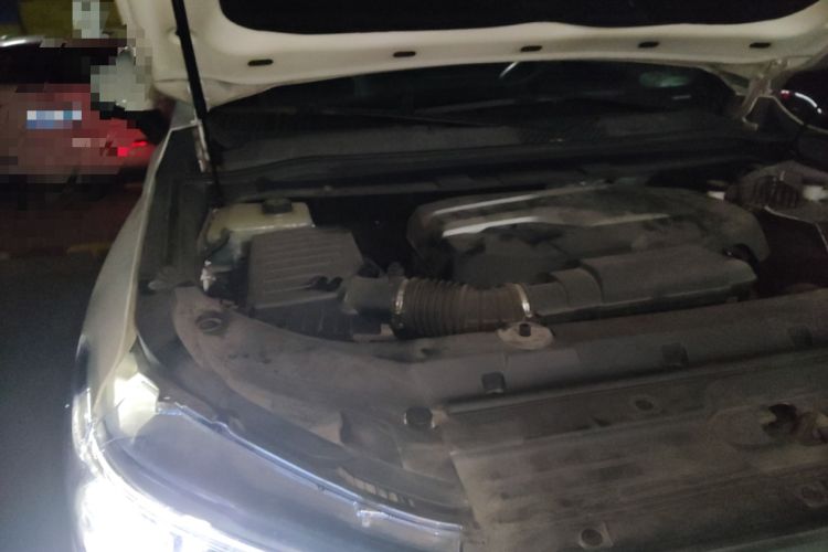 Used SAIC MAXUS D90 2017 2.0T Automatic Two-Wheel Drive - Uranus Engine Bay Right
