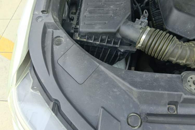 Used SAIC MAXUS D90 2017 2.0T Automatic Two-Wheel Drive - Uranus Engine Bay Right