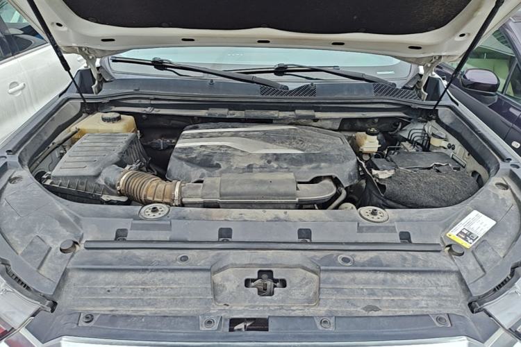 Used SAIC MAXUS D90 2017 2.0T Automatic Two-Wheel Drive - Uranus Engine Bay