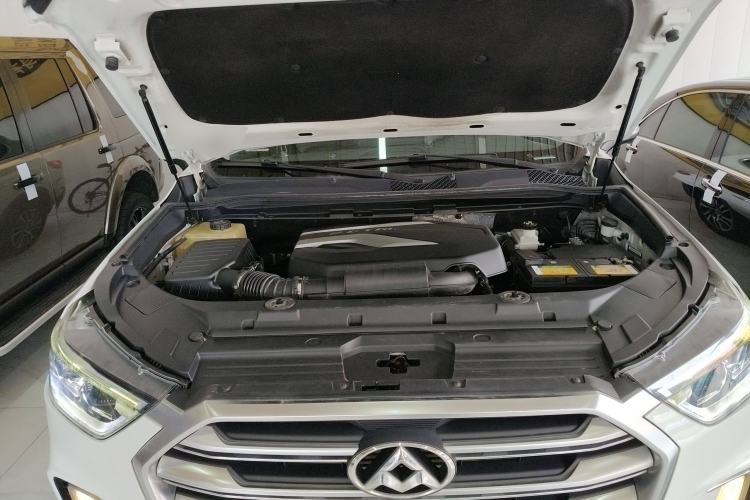 Used SAIC MAXUS D90 2017 2.0T Automatic Two-Wheel Drive - Uranus Engine Bay