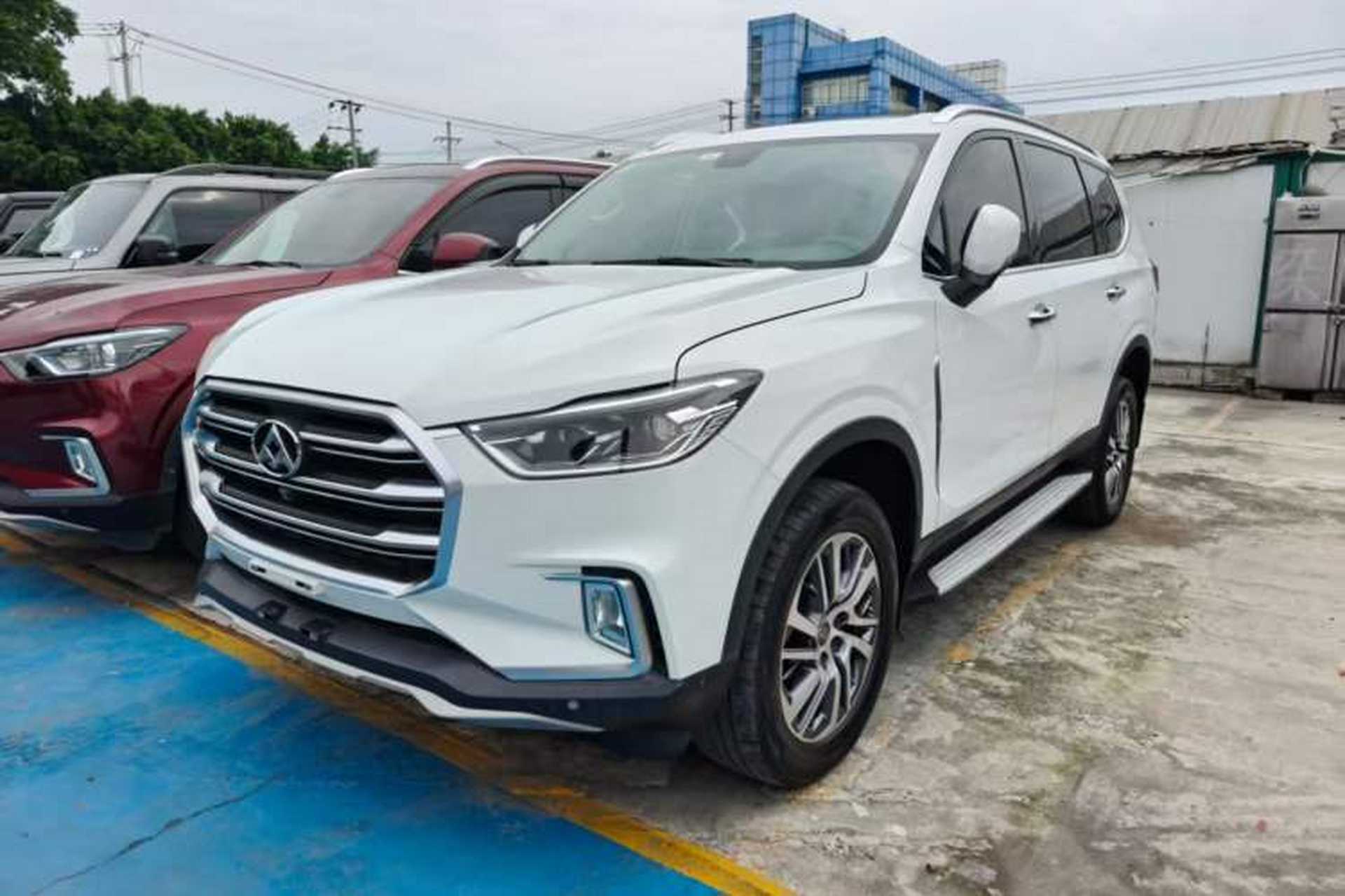 Used SAIC MAXUS D90 2017 2.0T Automatic All-Wheel Drive Sirius Exterior 4