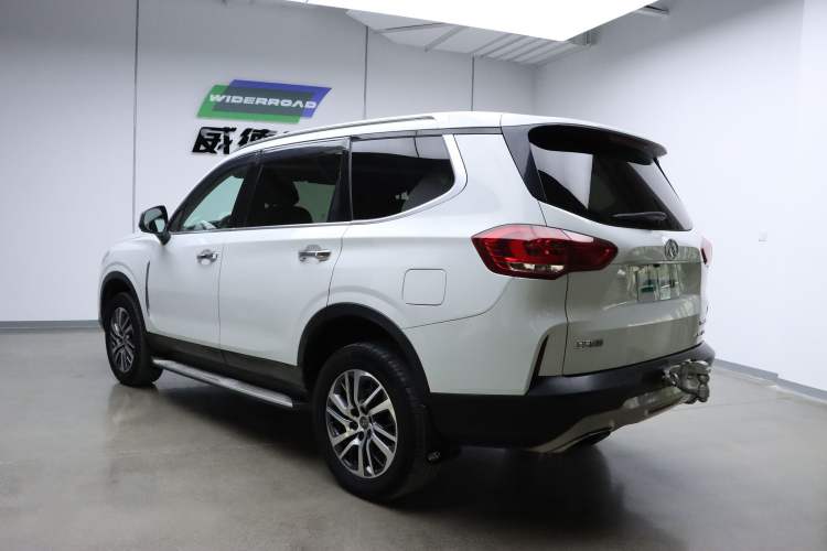 Used SAIC MAXUS D90 2017 2.0T Automatic All-Wheel Drive Sirius Exterior 4