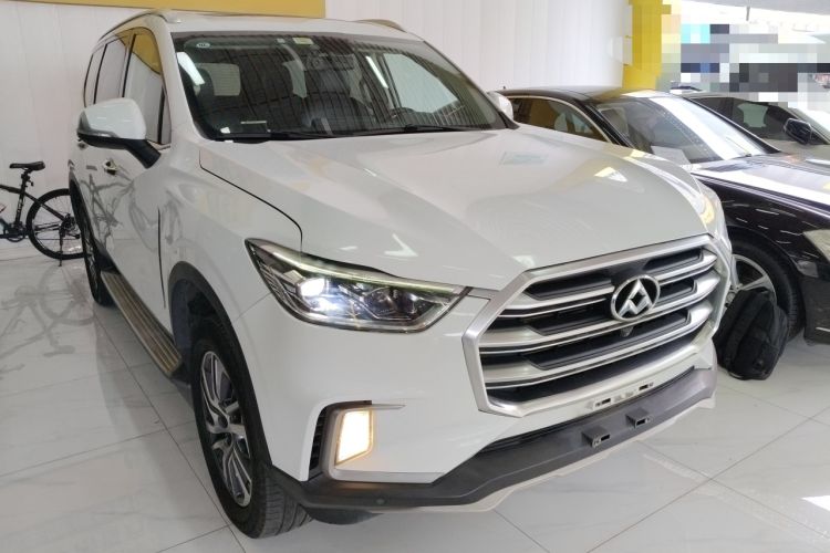 Used SAIC MAXUS D90 2017 2.0T Automatic Two-Wheel Drive - Uranus Front Right 45 Deg