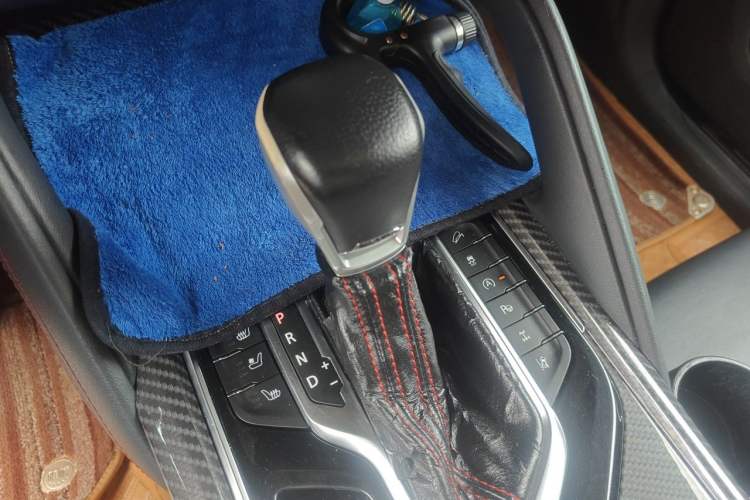 Used SAIC MAXUS D90 2017 2.0T Automatic All-Wheel Drive Polaris Gear Lever