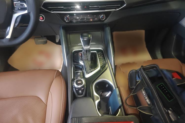 Used SAIC MAXUS D90 2017 2.0T Automatic All-Wheel Drive Sirius Gear Lever