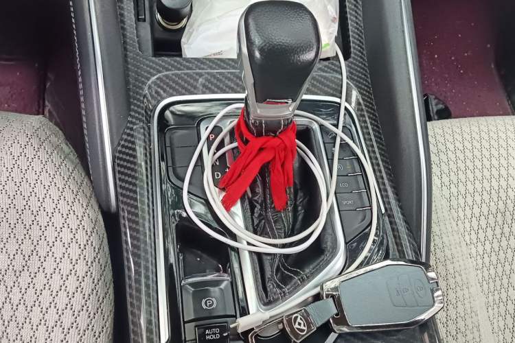 Used SAIC MAXUS D90 2017 2.0T Automatic Two-Wheel Drive - Uranus Gear Lever