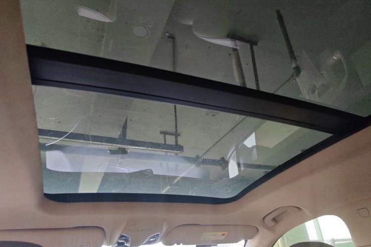 Used SAIC MAXUS D90 2017 2.0T Manual Two-Wheel Drive Mars Base Edition Headliner