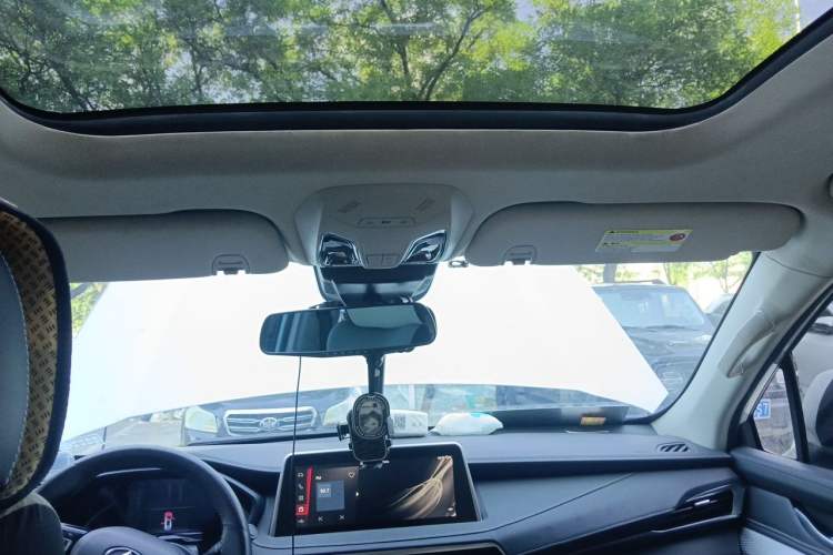 Used SAIC MAXUS D90 2017 2.0T Automatic Two-Wheel Drive - Uranus Headliner