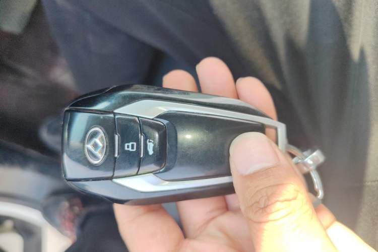 Used SAIC MAXUS D90 2017 2.0T Automatic Two-Wheel Drive - Uranus Interior 1