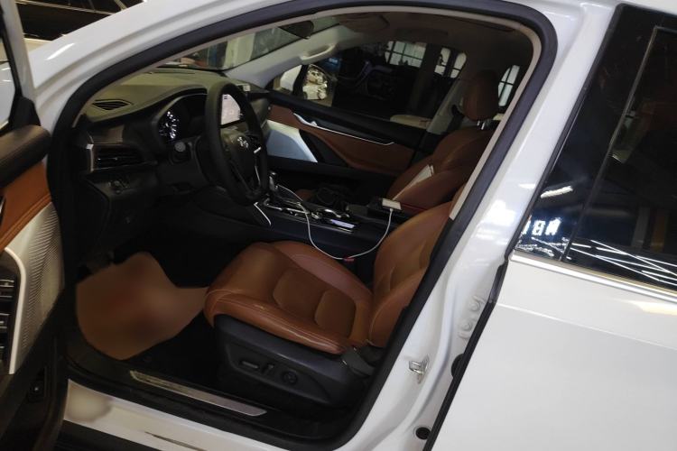 Used SAIC MAXUS D90 2017 2.0T Automatic All-Wheel Drive Sirius Left Front Seat