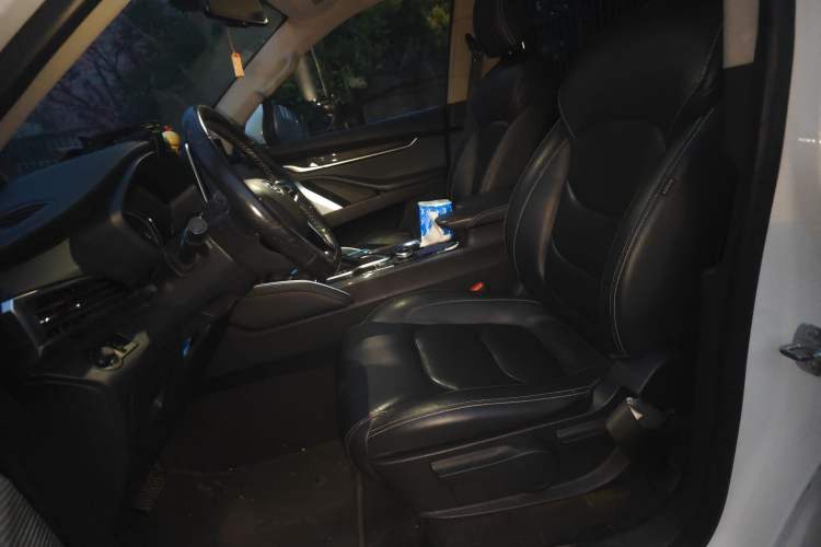 Used SAIC MAXUS D90 2017 2.0T Automatic All-Wheel Drive Sirius Left Front Seat