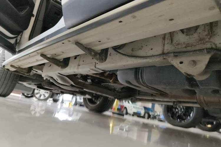 Used SAIC MAXUS D90 2017 2.0T Automatic Two-Wheel Drive - Uranus Left Side Sill