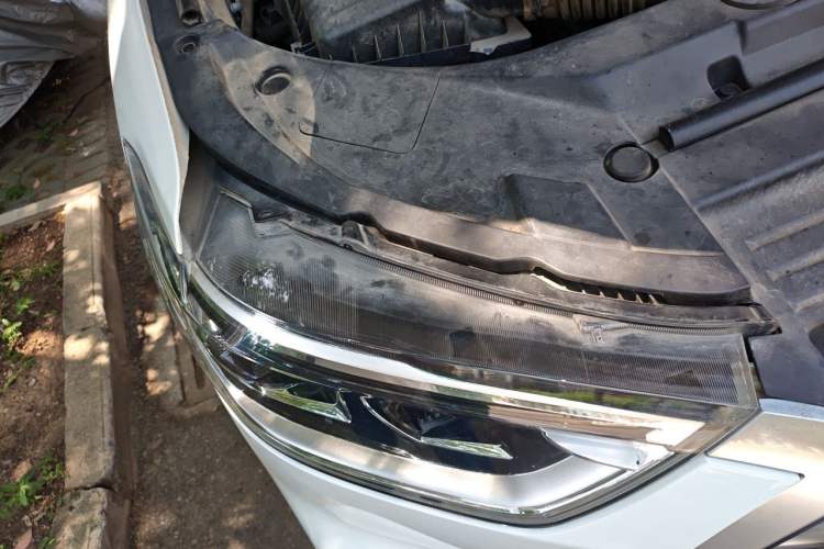 Used SAIC MAXUS D90 2017 2.0T Automatic Two-Wheel Drive - Uranus Right Front Headlight