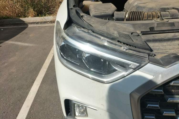 Used SAIC MAXUS D90 2017 2.0T Automatic All-Wheel Drive Sirius Right Front Headlight