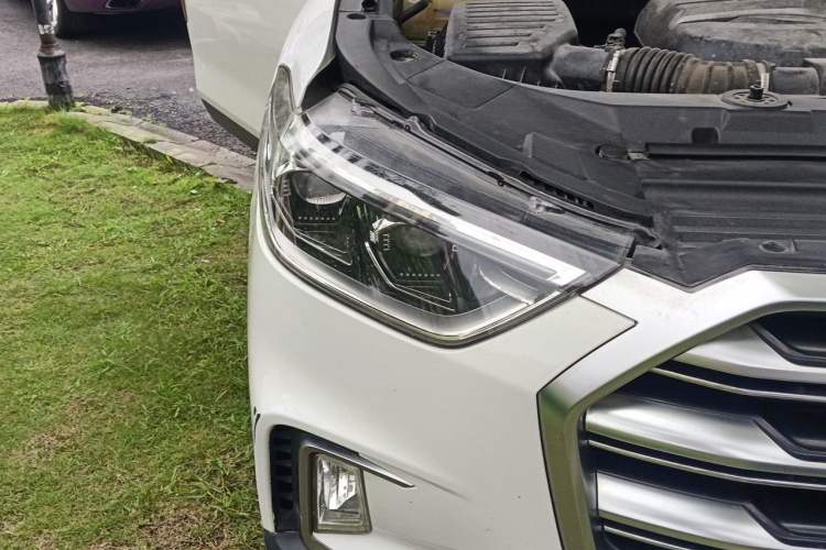 Used SAIC MAXUS D90 2017 2.0T Automatic Two-Wheel Drive - Uranus Right Front Headlight