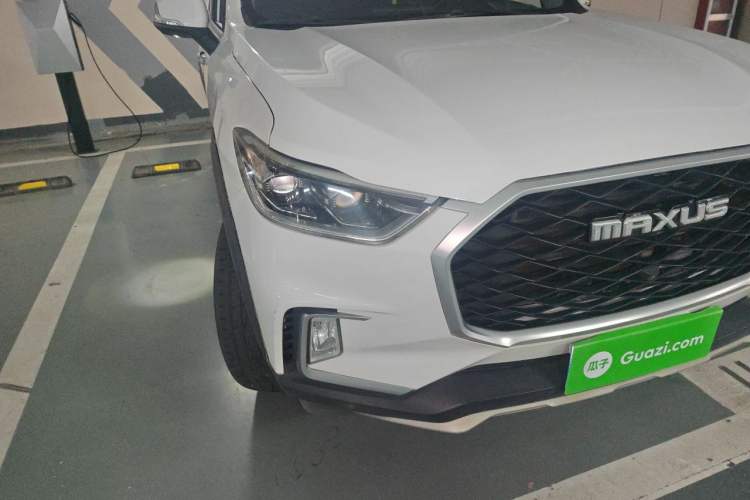 Used SAIC MAXUS D90 2017 2.0T Automatic All-Wheel Drive Sirius Right Front Headlight