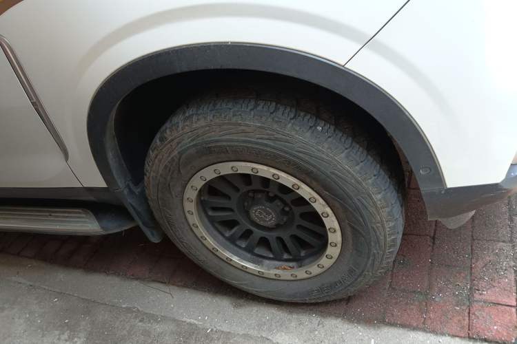 Used SAIC MAXUS D90 2017 2.0T Automatic All-Wheel Drive Sirius Right Front Wheel Hub