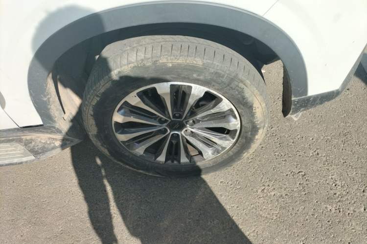 Used SAIC MAXUS D90 2017 2.0T Automatic All-Wheel Drive Sirius Right Front Wheel Hub