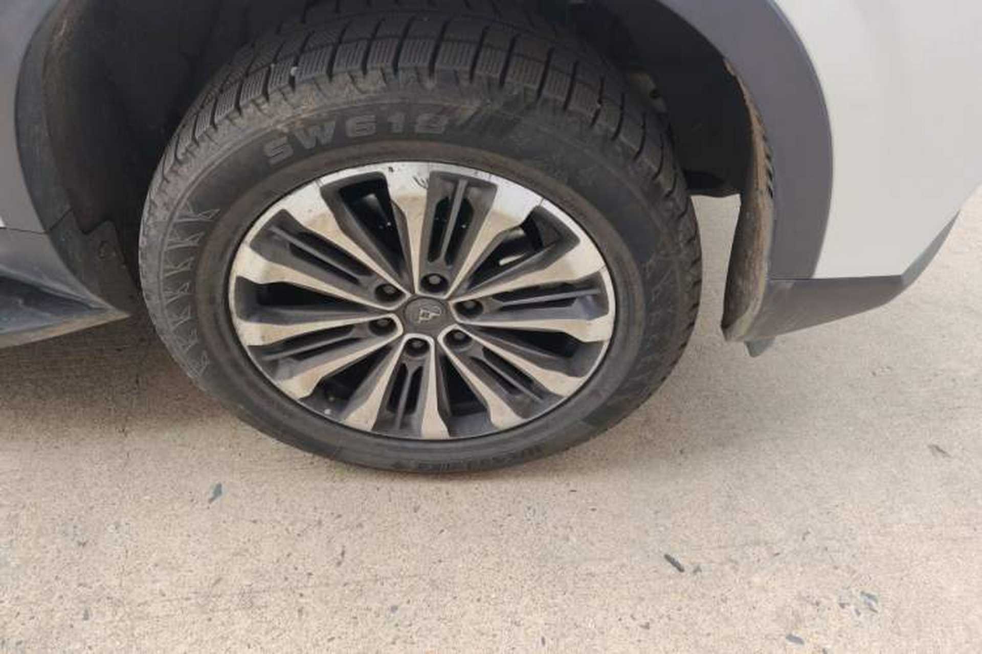 Used SAIC MAXUS D90 2017 2.0T Automatic All-Wheel Drive Sirius Right Front Wheel Hub
