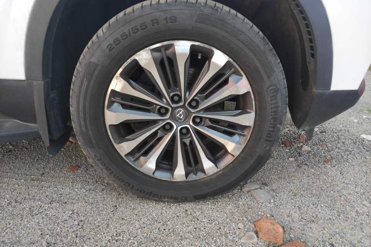 Used SAIC MAXUS D90 2017 2.0T Automatic All-Wheel Drive Sirius Right Front Wheel Hub