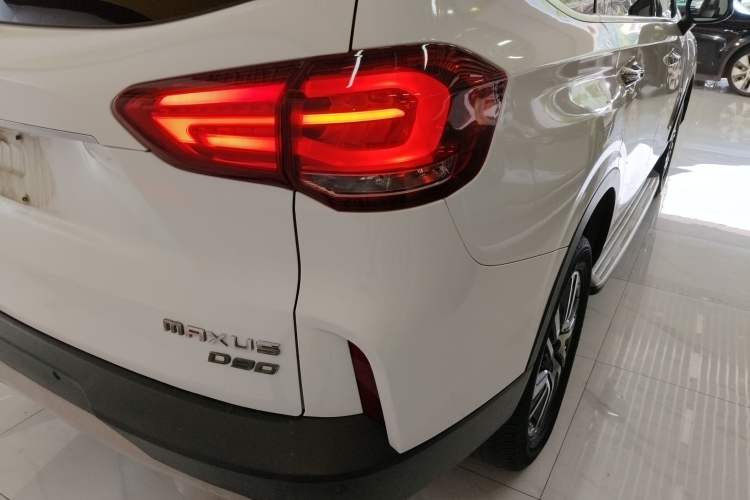 Used SAIC MAXUS D90 2017 2.0T Automatic Two-Wheel Drive - Uranus Right Rear Taillight