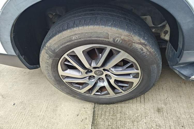Used SAIC MAXUS D90 2017 2.0T Automatic Two-Wheel Drive - Uranus Right Rear Wheel Hub