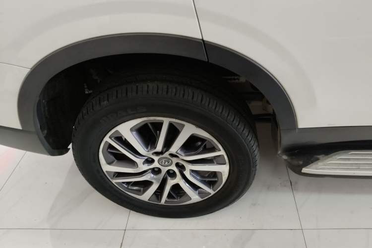 Used SAIC MAXUS D90 2017 2.0T Automatic Two-Wheel Drive - Uranus Right Rear Wheel Hub