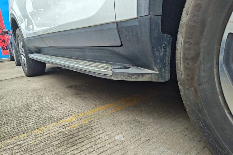 Used SAIC MAXUS D90 2017 2.0T Automatic Two-Wheel Drive - Uranus Right Side Sill