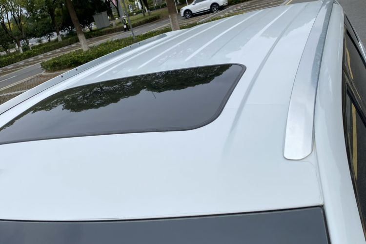 Used SAIC MAXUS D90  Roof