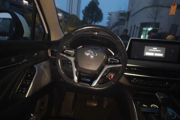 Used SAIC MAXUS D90 2017 2.0T Automatic All-Wheel Drive Sirius Steering Wheel