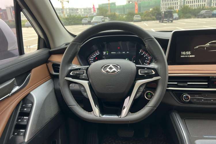 Used SAIC MAXUS D90  Steering Wheel