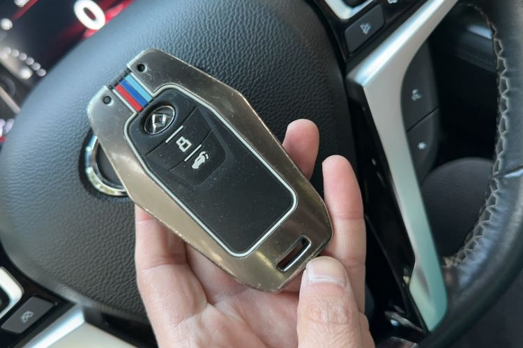 Used SAIC MAXUS D90 2017 2.0T Automatic Two-Wheel Drive - Uranus Vehicle Key