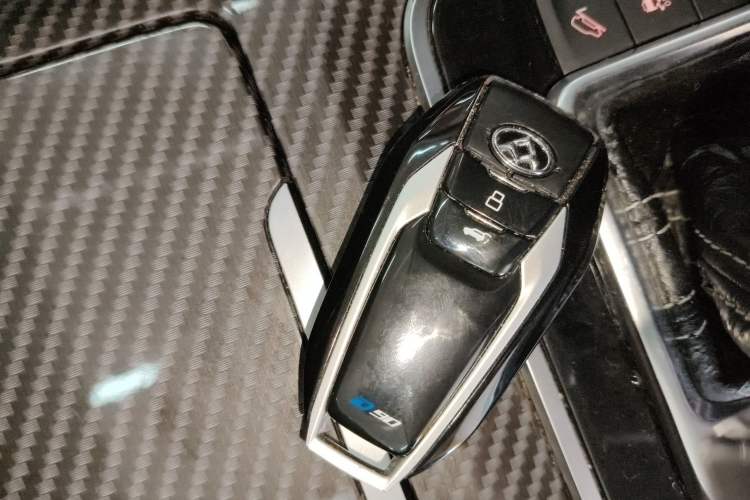 Used SAIC MAXUS D90 2017 2.0T Automatic Two-Wheel Drive - Uranus Vehicle Key