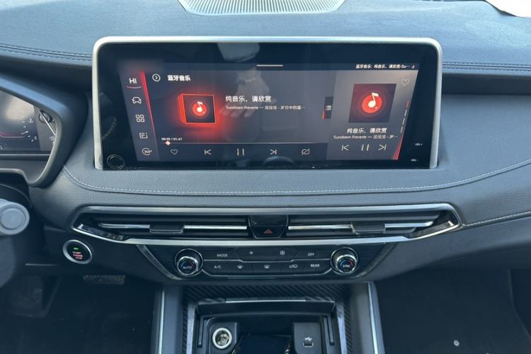 Used SAIC MAXUS D90 2017 2.0T Automatic Two-Wheel Drive - Uranus Audio And AC Panel