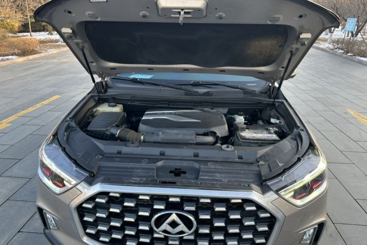 Used SAIC MAXUS D90 2017 2.0T Automatic Two-Wheel Drive - Uranus Engine Bay